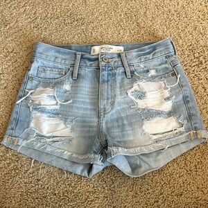 Abercrombie & Fitch mid-rise Denim shorts